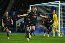 开云体育中国官网-踢出风格，球员成为场上焦点