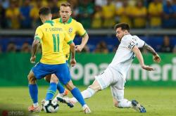 开云官网-巴西队长承认存在团队问题，扬言全力改进