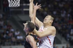 开云体育官网-猛龙决胜关键球，带领球队成功逆转比赛