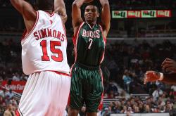 开云体育下载-塞尔维亚男篮翻盘雄鹿B队，卡鲁索统治全场的简单介绍