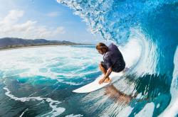 开云体育在线-赛道上的蜕变，小贾伦在F1街道赛之夜的压力爆发