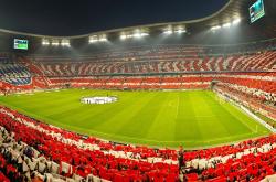 开云体育在线-赛道与绿茵场，当F1新赛季引擎轰鸣遇见瑞士淘汰玻利维亚的冷门