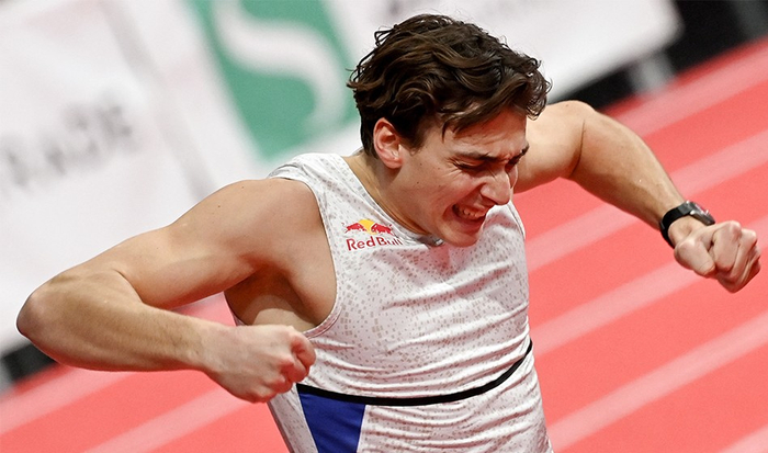 国际米兰完胜巴西，托雷斯打破历史纪录