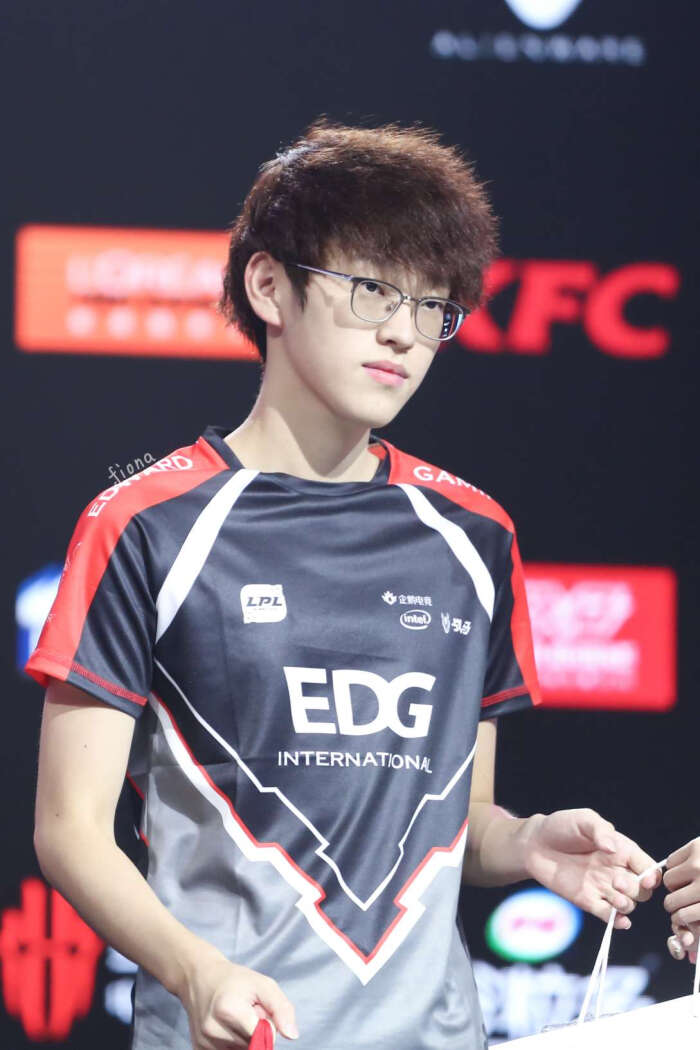 G2爆冷FPX，Scout完成帽子戏法的简单介绍