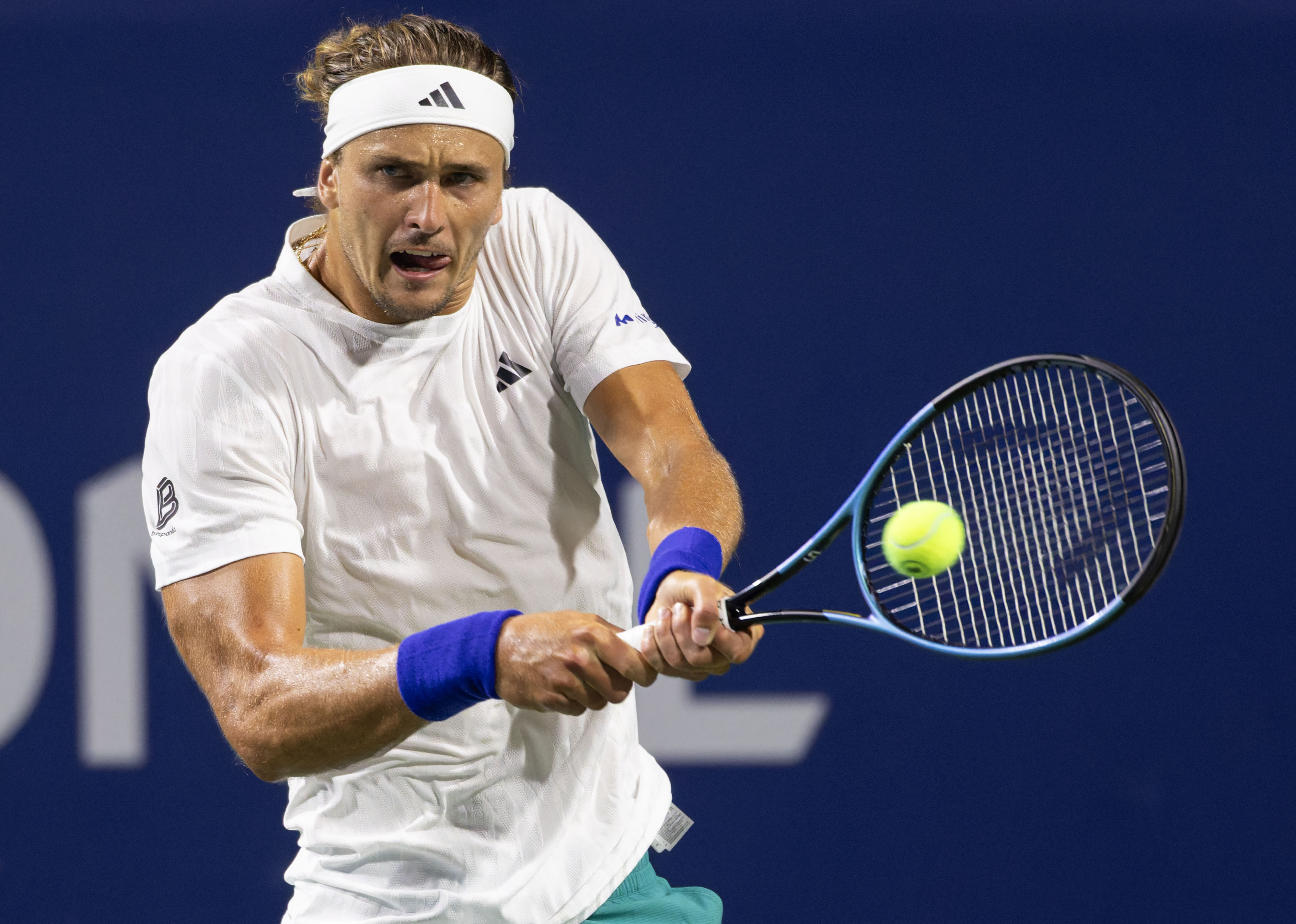 澳大利亚网球队完胜意大利网球队，兹维列夫统治全场的简单介绍