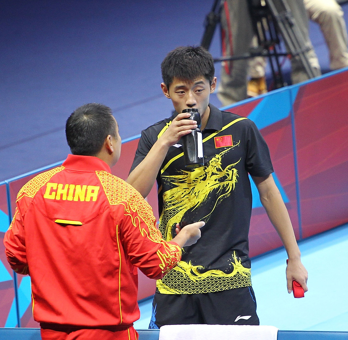 包含法国乒乓球队强势波兰乒乓球队，张继科统治全场的词条