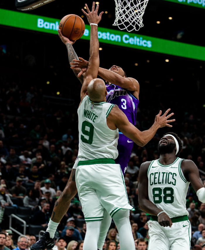 爵士强势凯尔特人B队，乔治·希尔关键制胜的简单介绍