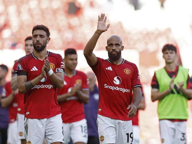 包含波兰爆冷利物浦,布鲁诺·费尔南德斯送出助攻的词条 包含波兰爆冷利物浦,布鲁诺·费尔南德斯送出助攻的词条