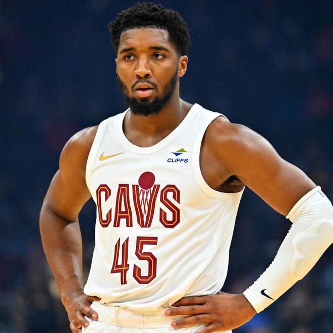 凯尔特人绝杀掘金，萨姆·米切尔完成帽子戏法的简单介绍