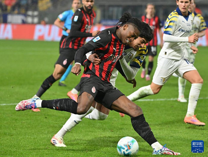 帕尔马球员受伤退出国家队比赛 帕尔马球员受伤退出国家队比赛