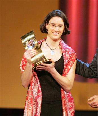 德国国家女子足球队迎来新教练，备战重要比赛