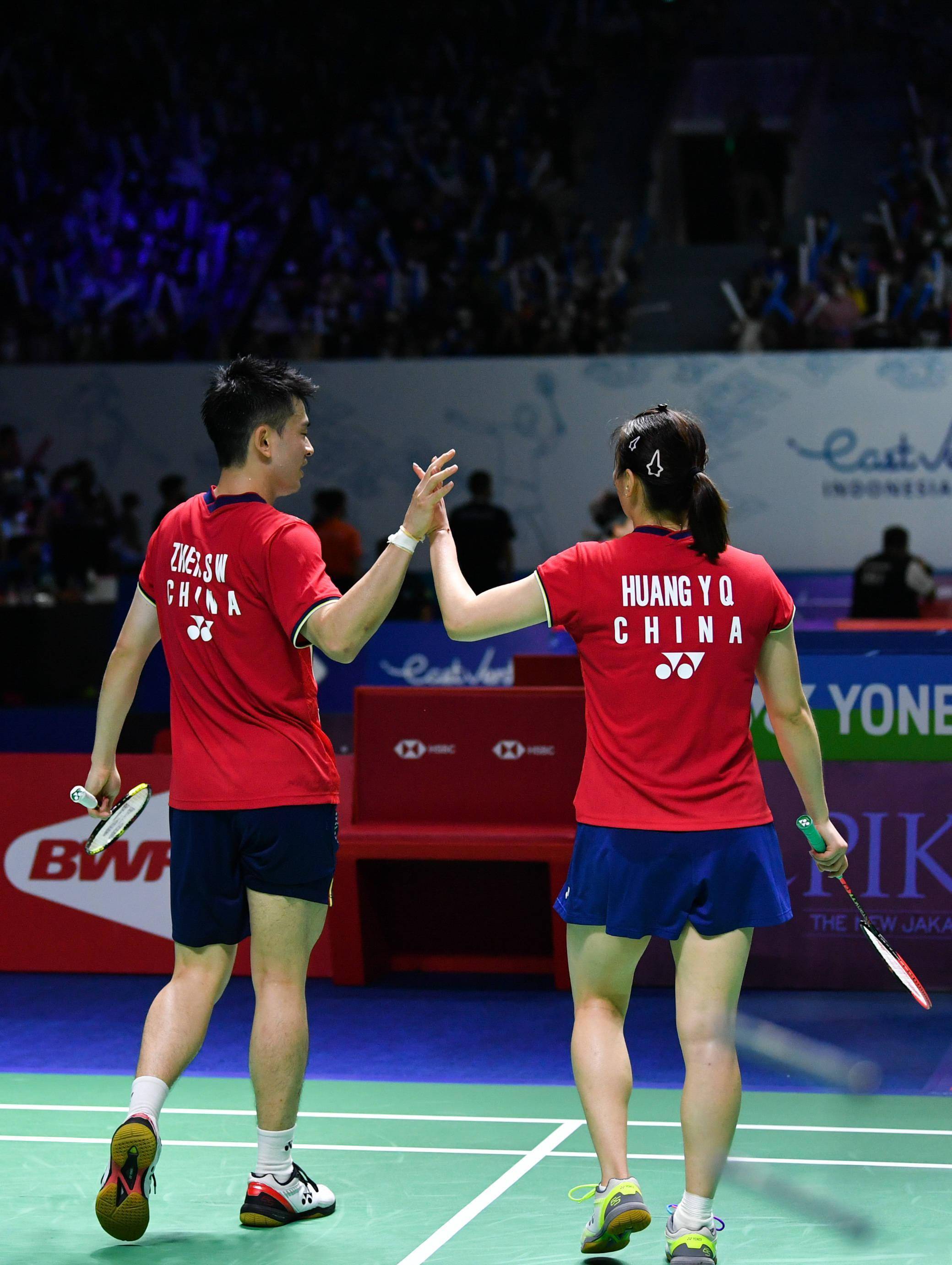 关于丹麦羽毛球队横扫印度羽毛球队，陶菲克三分雨点燃全场的信息