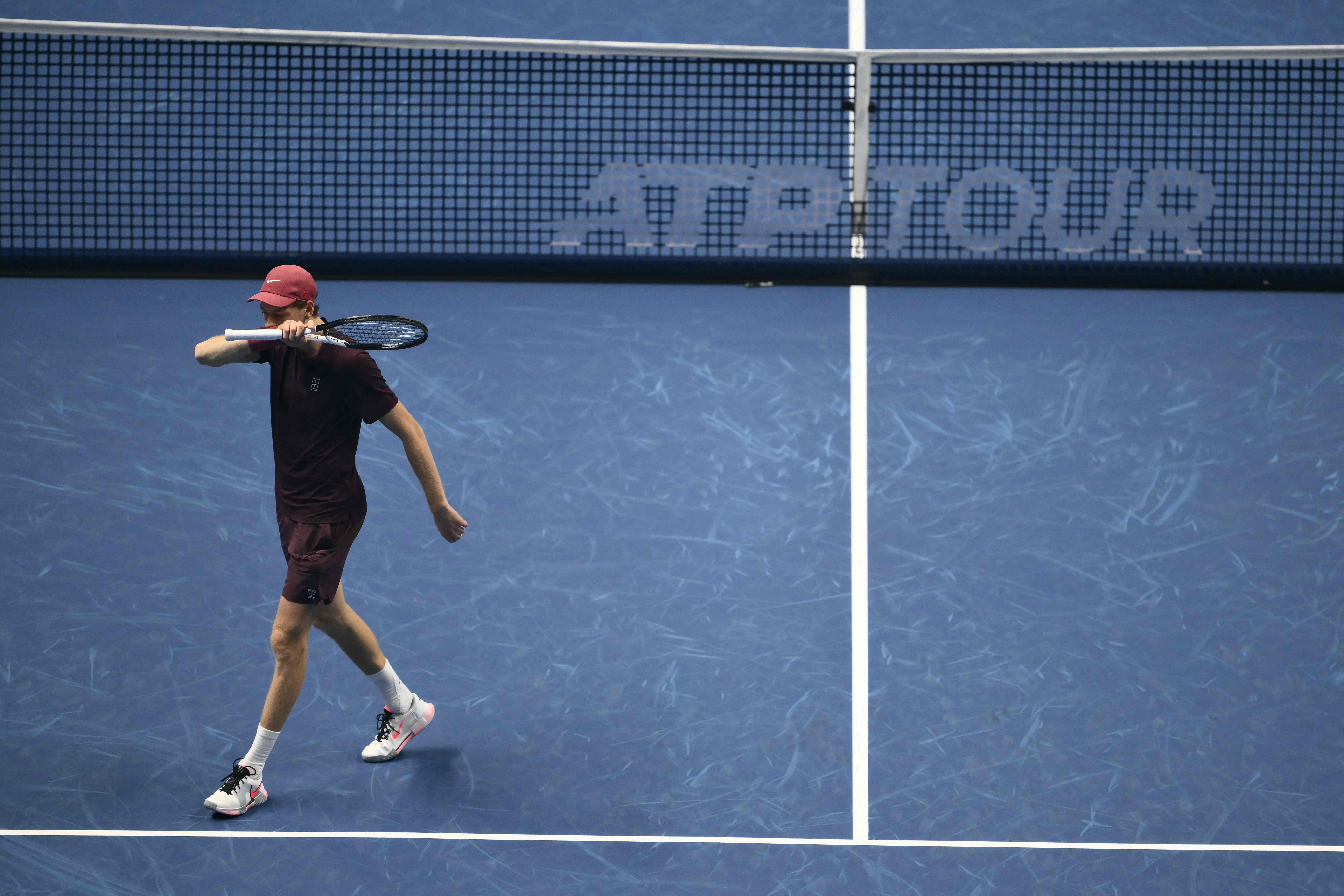 关于ATP总决赛横扫法网，兹维列夫高光表现的信息