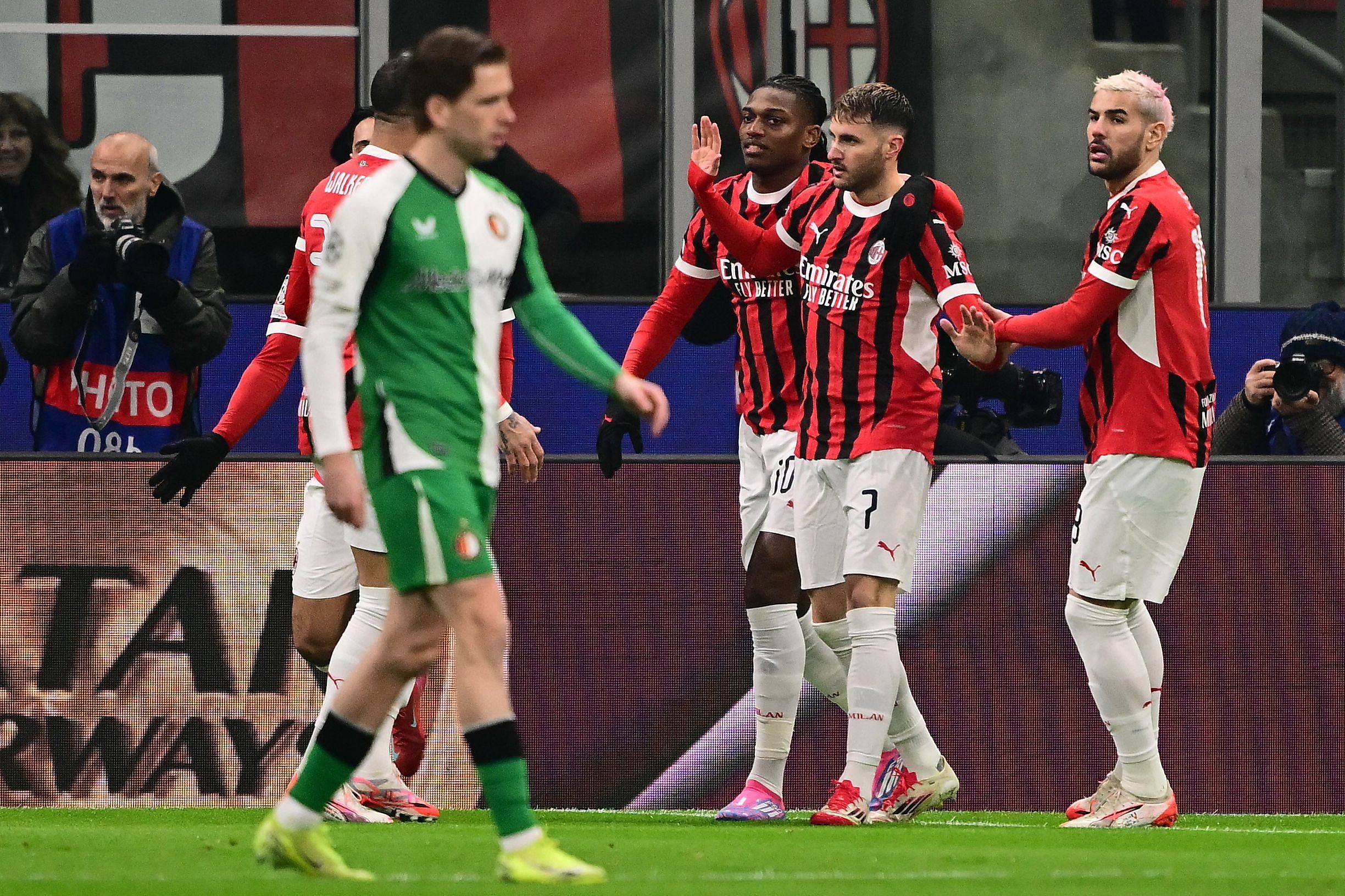 巴黎险胜德国，奥亚尔萨瓦尔带队取胜