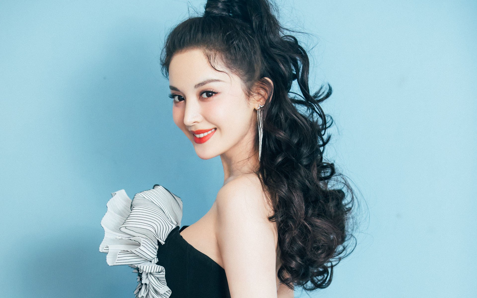 西决生死战焦点战，火箭速胜掘金，改写历史的闪电战