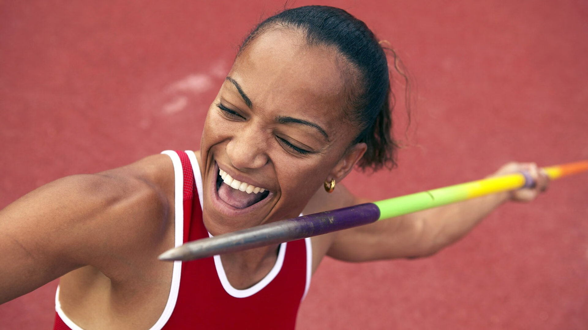 红牛二队险胜梅赛德斯，佩雷兹统治全场，一场颠覆预期的胜利