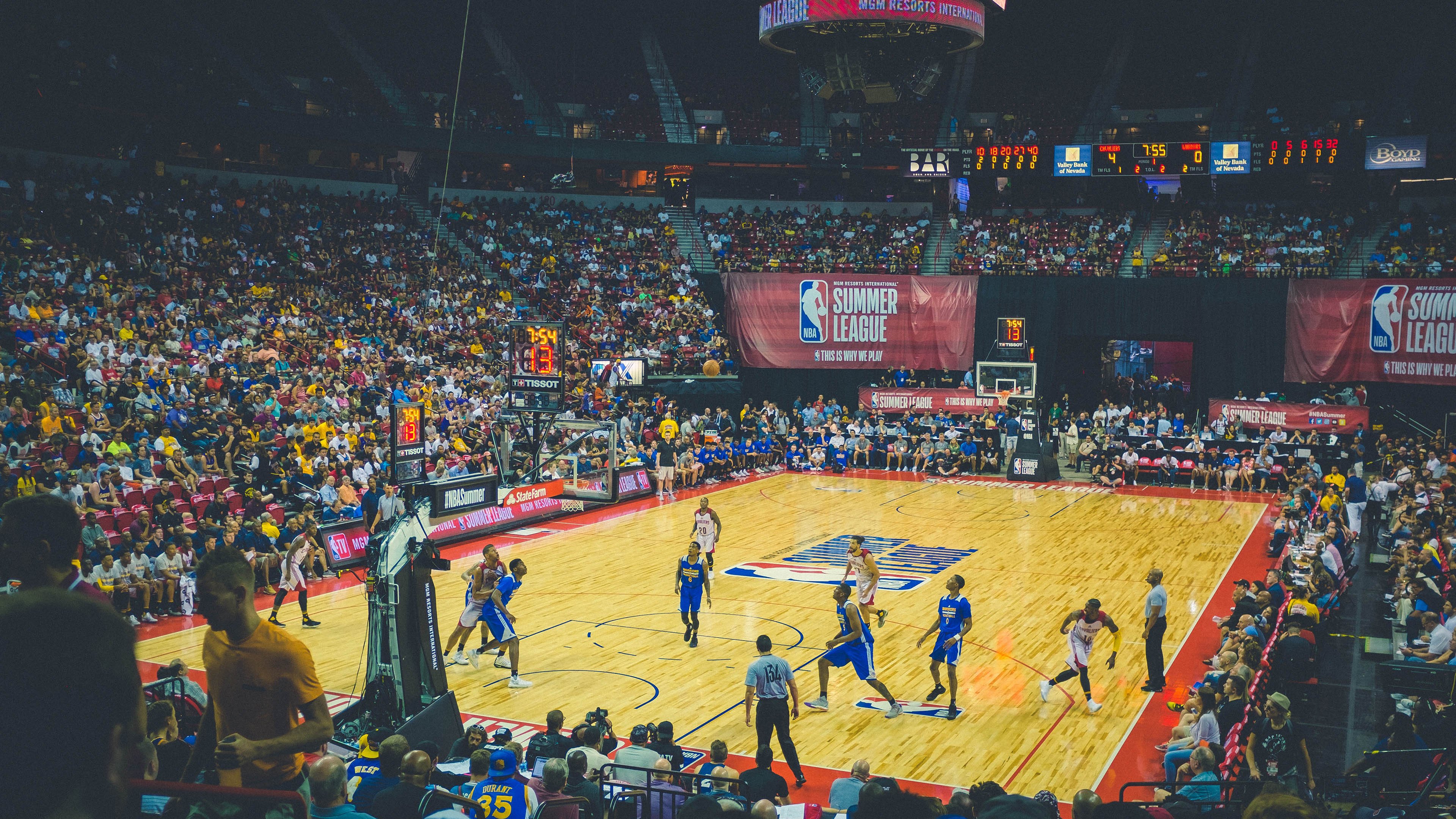 勇士血拼魔术，利拉德成为关键先生